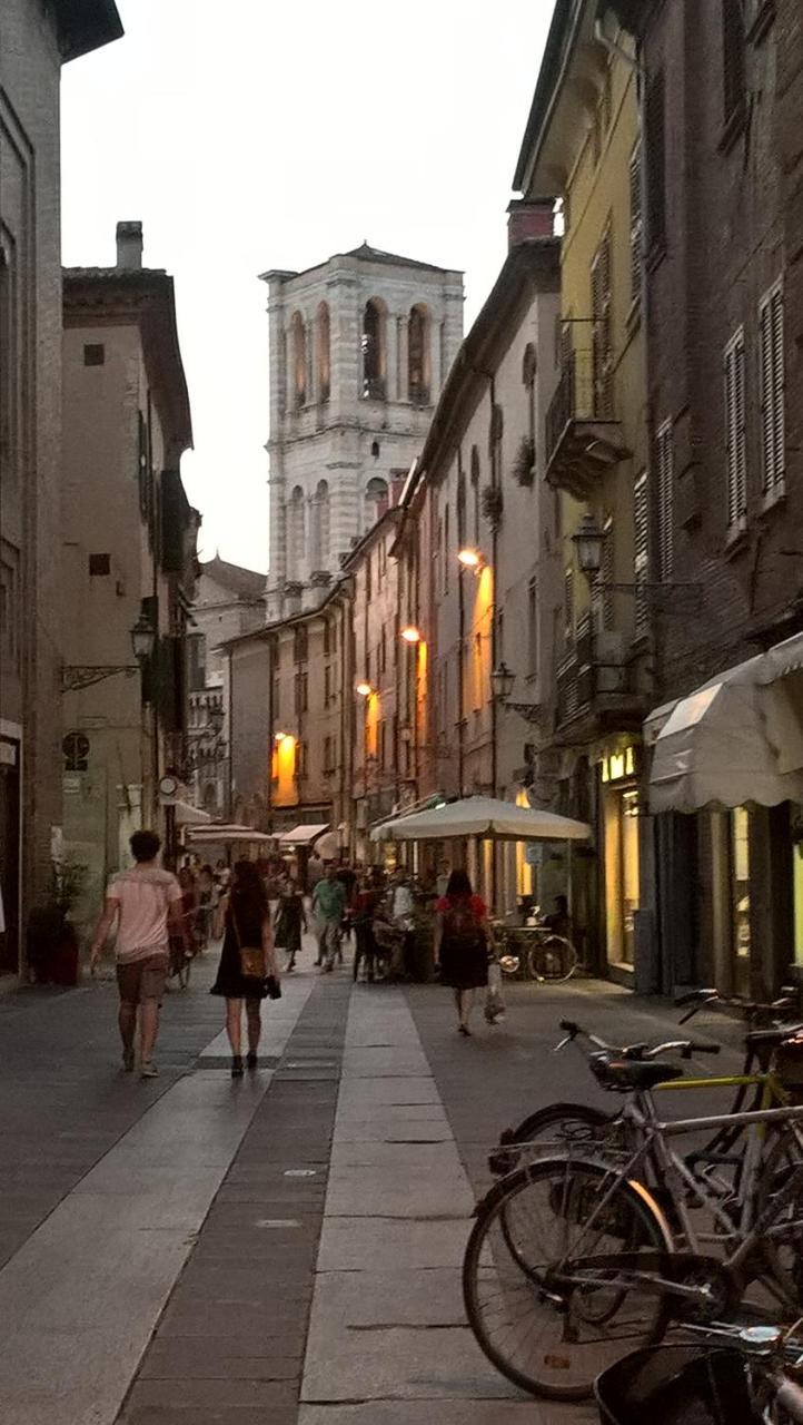 Bed and Breakfast L'Oro Della Citta Ferrara Exterior foto